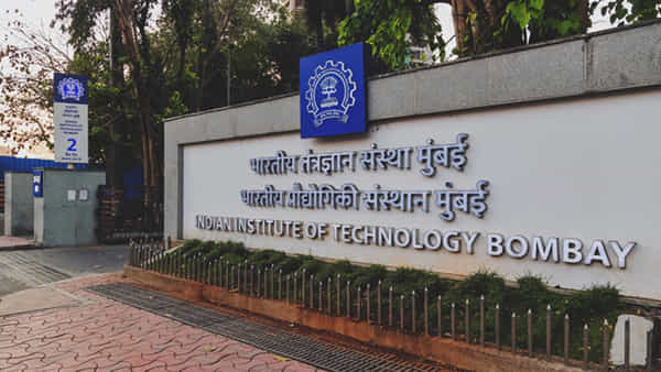 IIT Bombay: ఐఐటీలో వెజ్-నాన్వెజ్ వివాదం.. విద్యార్థికి జరిమానా విధించిన మెస్ కౌన్సిల్