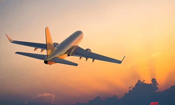 Indigo Airline: పండగ సీజన్లో విమాన ప్రయాణం మరింత ప్రియం.. టికెట్ ధరలను పెంచిన ఇండిగో