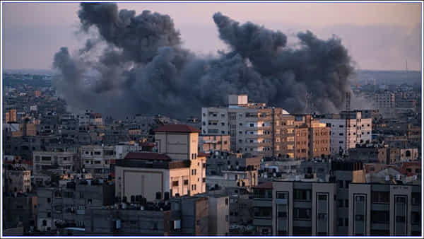 Israel - Hamas War: ఇజ్రాయెల్-హమాస్ యుద్ధంతో జేబుపై మరింత భారం.. బీమా ప్రీమియం పెరగనుందా..?