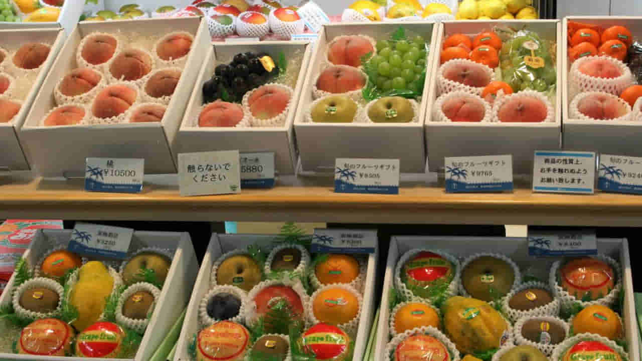 Most Expensive Fruits: ప్రపంచంలోనే అత్యంత ఖరీదైన పండ్లు ఇవే.. కిలో కొనాలంటే లగ్జరీ కారు సమానం..