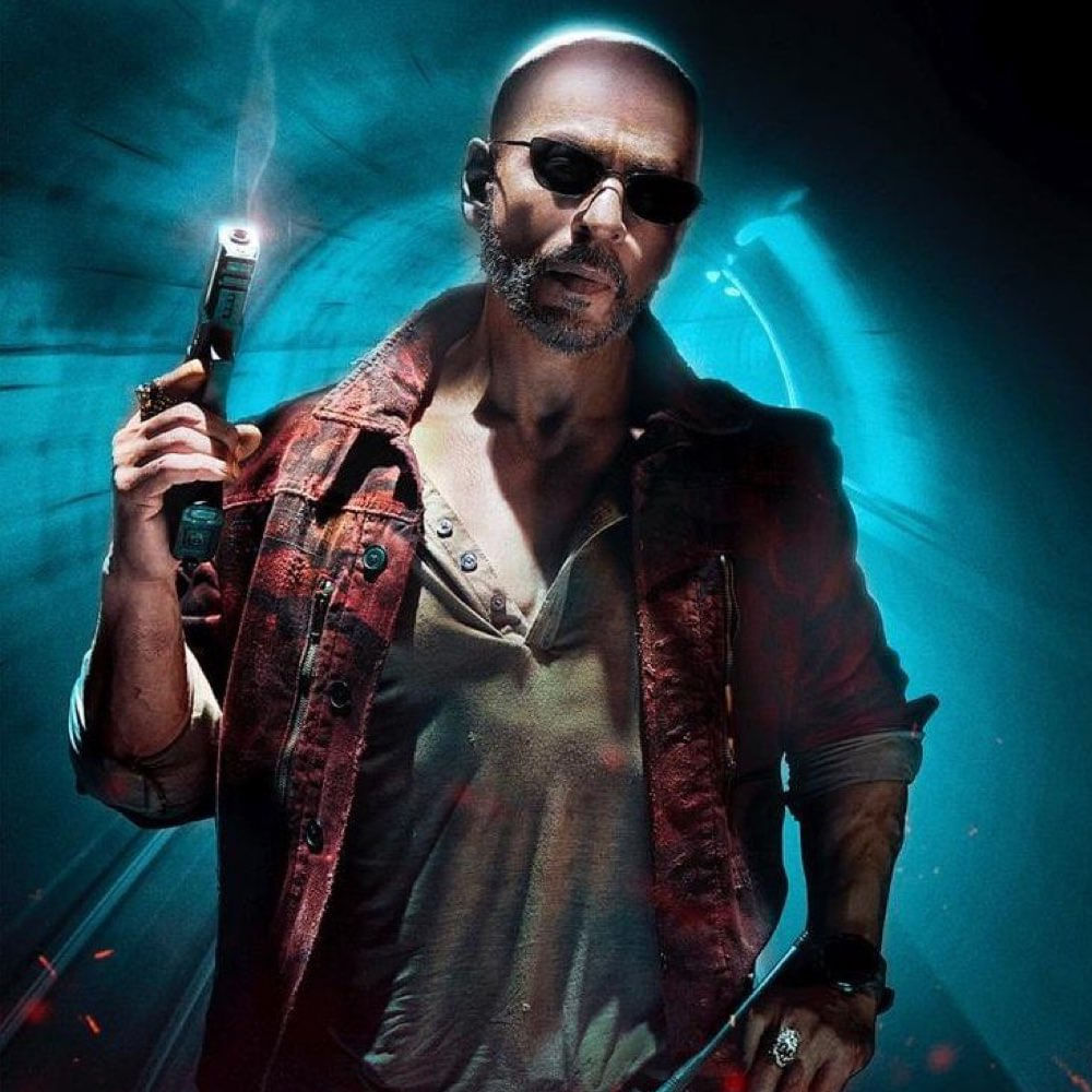 Jawan: విడుదలైన మూడు వారాల తర్వాత కూడా జవాన్ దూకుడు తగ్గడం లేదు. తెలుగు తమిళ భాషల్లో ఈ సినిమా 60 కోట్ల రూపాయల వరకు వసూళ్లను రాబట్టడం జరిగింది. ఇక హిందీలోనూ 540 కోట్లు వసూలు చేసింది. దీంతో ఈ సినిమా 614 కోట్ల రూపాయల నెట్ వసూళ్లను రాబట్టింది. నయనతార, దీపికా పదుకునే హీరోయిన్లుగా నటించిన ఈ చిత్రాన్ని అట్లీ తెరకెక్కించారు. 2023లో షారుక్ ఖాన్‌కు ఇది రెండో 1000 కోట్ల సినిమా కావడం గమనార్హం. 