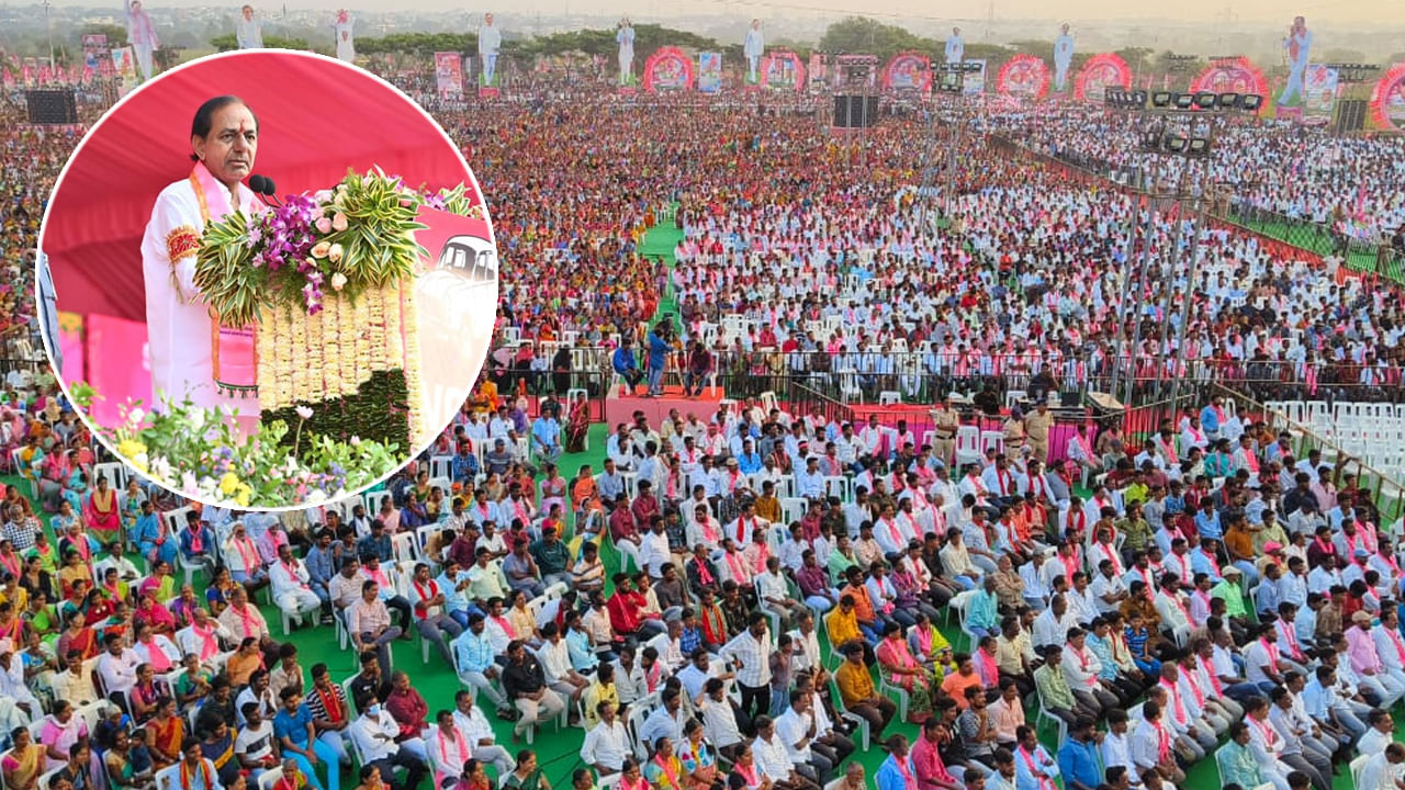 సిద్దిపేట బహిరంగ సభ నుంచి హైదరాబాదుకు వస్తూ మార్గ మధ్యలోని సోనీ ఫ్యామిలీ దాబాలో ముఖ్యమంత్రి కేసీఆర్ చాయ్ తాగారు. కొన్ని నిమిషాల పాటు కాన్వాయ్ ను ఆపిన సీఎం కేసీఆర్ టీ తాగుతూ సేద తీరారు.. సీఎం కేసీఆర్.. మంత్రి హరీష్ రావు, రాజ్యసభ ఎంపీ దామోదర్ రావు, ఎంపీ, దుబ్బాక అసెంబ్లీ అభ్యర్థి కొత్త ప్రభాకర్ రెడ్డి, మాజీ స్పీకర్ మధుసూదనా చారి, ఎర్రోళ్ల శ్రీనివాస్ తదితరులతో మాట్లాడుతూ.. కాసేపు గడిపారు.