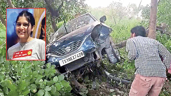 Hyderabad: అర్థరాత్రి ఫ్రెండ్స్తో కలిసి కారులో లాంగ్ డ్రైవ్.. మితిమీరిన వేగంతో నిండు ప్రాణాలు బలి!