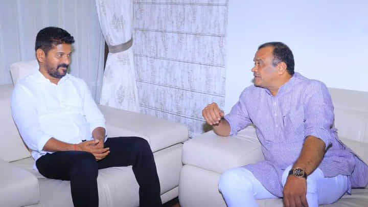 కాంగ్రెస్ అధికారంలోకి వస్తే సీఎం ఎవరు?.. ఎంపీ కోమటిరెడ్డి వెంకటరెడ్డి ఆసక్తికర వ్యాఖ్యలు కాంగ్రెస్ అధికారంలోకి వస్తే సీఎం ఎవరు?.. ఎంపీ కోమటిరెడ్డి వెంకటరెడ్డి ఆసక్తికర వ్యాఖ్యలు