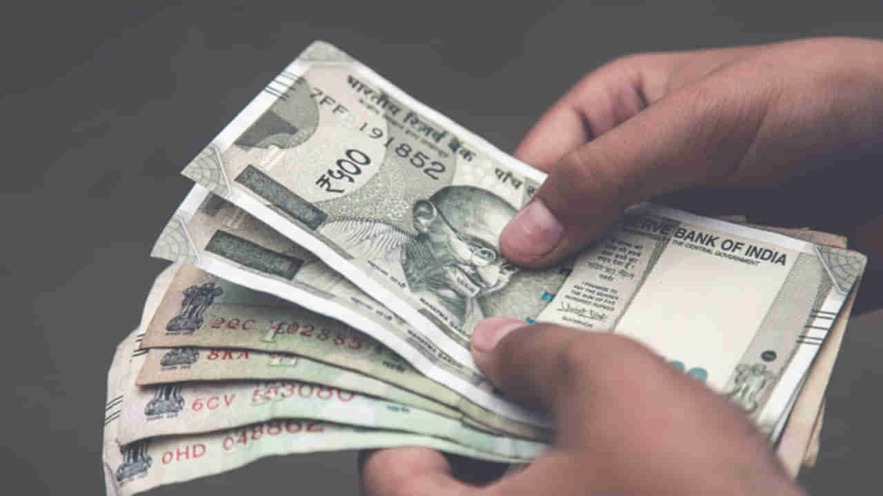 బ్యాంకు డిపాజిట్లు, మ్యూచువల్ ఫండ్స్ వీటిలో ఏది బెస్ట్.. క్లారిటీ కావాలంటే ఈ వివరాలు తెలుసుకోండి..!