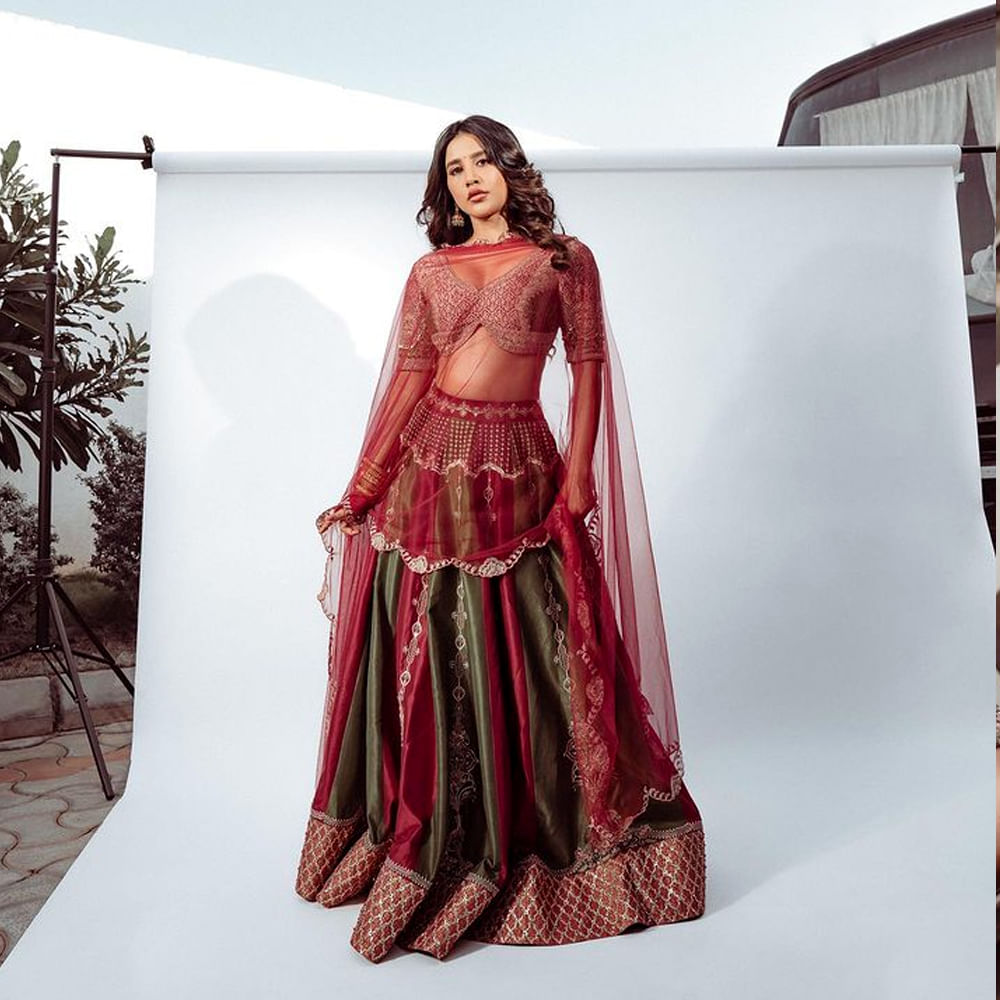 డైనమిక్ డైరెక్టర్ పూరిజగన్నాథ్ దర్శకత్వంలో వచ్చిన ఇస్మార్ట్ శంకర్ సినిమాతో సాలిడ్ హిట్ అందుకుంది. ఈ సినిమాలో తన నటనతో ఆకట్టుకుంది నభా