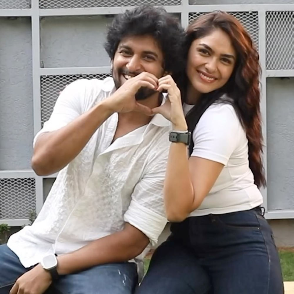 నాని కన్ఫ్యూజన్లో ఉన్నారా..? మిగిలిన హీరోలంతా రిలీజ్ డేట్స్ కన్ఫర్మ్ చేసుకుంటుంటే.. నాని ఒక్కడే కన్ఫ్యూజన్లో ఉన్నారా..? హాయ్ నాన్న రిలీజ్ డేట్కు అడ్డేంటి..? ఇప్పటి వరకు ఈ చిత్ర విడుదల తేదీపై ఎందుకు నాని మౌనంగా ఉన్నారు..?