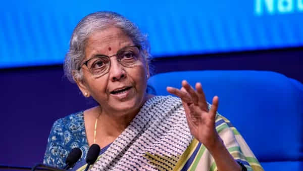 Nirmala Sitharaman: జన్ధన్ యోజన ఖాతాల గురించి కీలక సమాచారం అందించిన మంత్రి నిర్మలాసీతారామన్