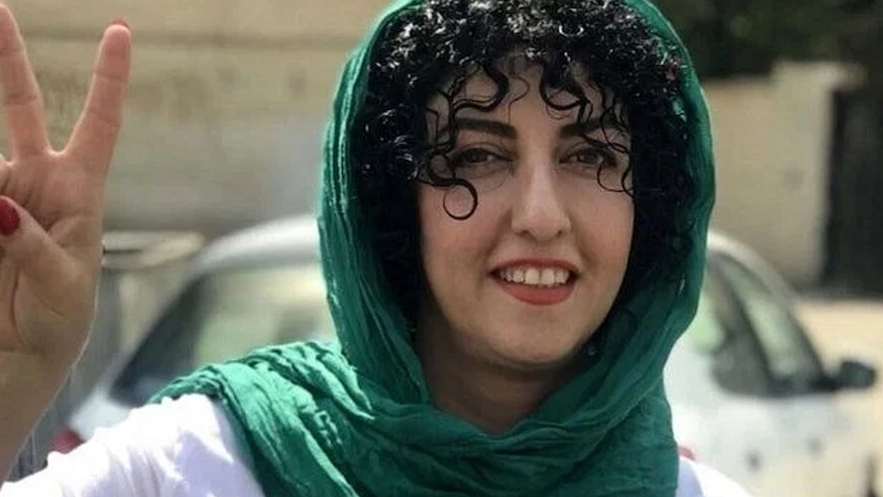 నార్గెస్‌కు మొత్తం 31 ఏళ్ల జైలు శిక్షవిధించారు. దీంతో పాటు 154 కొరడా దెబ్బలు కొట్టినట్లు, ఆమె సాహోసోపేతమైన పోరాంట వ్యక్తిగతంగా తీవ్ర నష్టం కలిగించినట్లు నార్వే నోబెల్‌ కమిటీ అభిప్రాయపడింది. ఇక నార్గెస్‌ ప్రస్తుతం ఇంకా జైల్లోనే ఉన్నారు. 2022 సెప్టెంబర్‌లో హిజాబ్‌ ధరించలేదన్న కారణంగా ఇరాన్‌కు చెందిన ఓ 22 ఏళ్ల యువతిని పోలీసులు అరెస్ట్ చేసిన విషయం తెలిసిందే. 