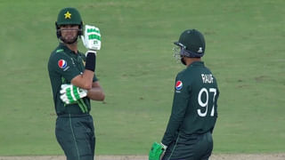 PAK vs NED: ఇదే అంపైరింగ్ భయ్యా.. ఐదు బంతులకే ఓవర్ ముగించేశారుగా.. తిట్టిపోస్తోన్న పాక్ ఫ్యాన్స్..