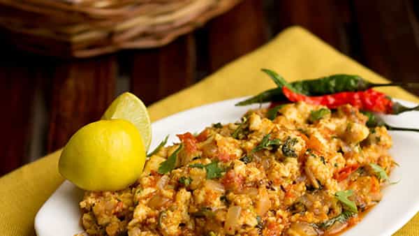 Paneer Bhurji: ధాబా స్టైల్ పన్నీర్ బుర్జీని ఇలా చేయండి.. లొట్టలేసుకుంటూ మొత్తం తినేస్తారు!
