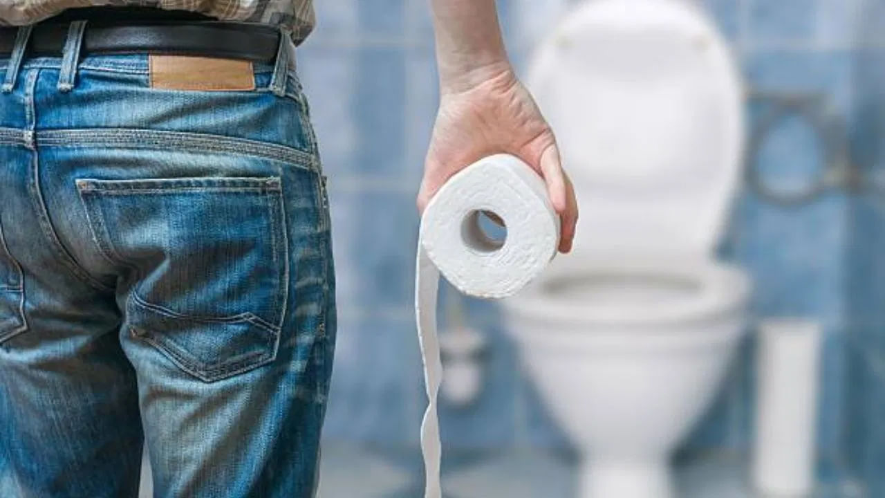 ఆయుర్వేద వైద్యుల అభిప్రాయం ప్రకారం ఆలు బుఖరా పైల్స్ నుండి సులభంగా విముక్తినిస్తాయి. ఈ పండ్లను తినే ఆహారంలో క్రమం తప్పకుండా తీసుకోవడం మర్చిపోవద్దు. మరోవైపు నొప్పి ఉన్న చోట నిమ్మరసాన్ని పూయడం వల్ల కూడా ఉపశమనం లభిస్తుంది.