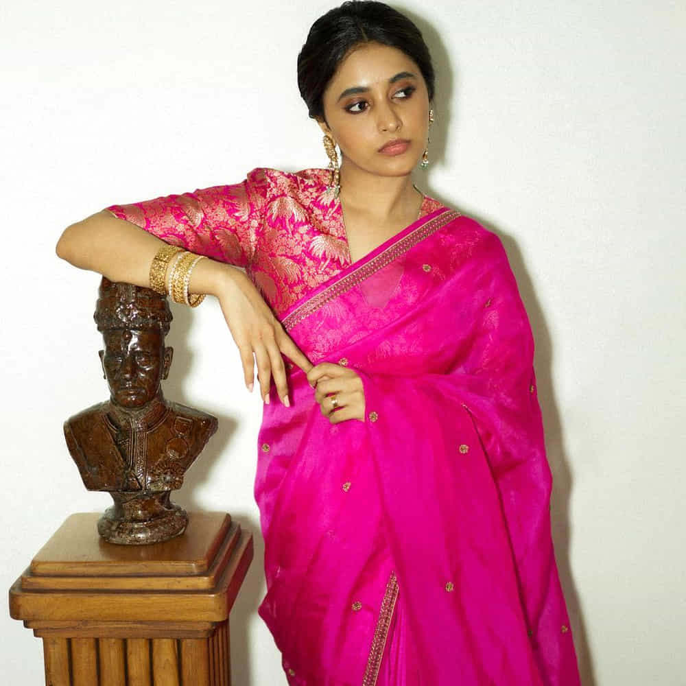 అయితే తాజాగా ప్రియాంక నాని సినిమా పూజా కార్యక్రమానికి హాజరయ్యారు. అయితే ఈ కార్యక్రమంలో ఆమె కాస్త బొద్దుగా కనిపించారు.