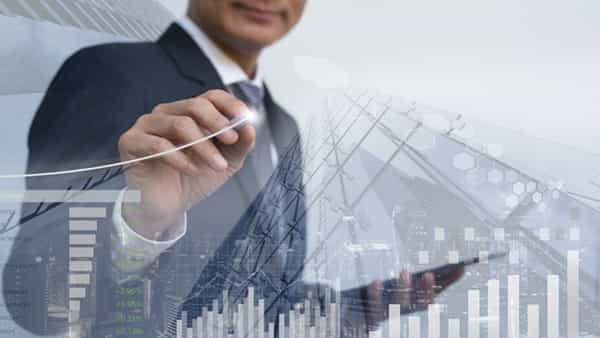 Hyderabad Property Rates: హైదరాబాద్లో రియల్ ఎస్టేట్ జోరు.. అమ్మకాలు.. కొనుగోళ్లల్లో నయా రికార్డ్ ఇదే..!