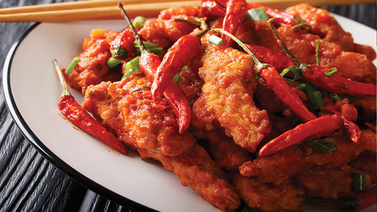 Spicy Food: స్పైసీగా ఉండాలని కారం ఎక్కువగా తింటున్నారా..? ఆగమైపోతారు జాగ్రత్త..