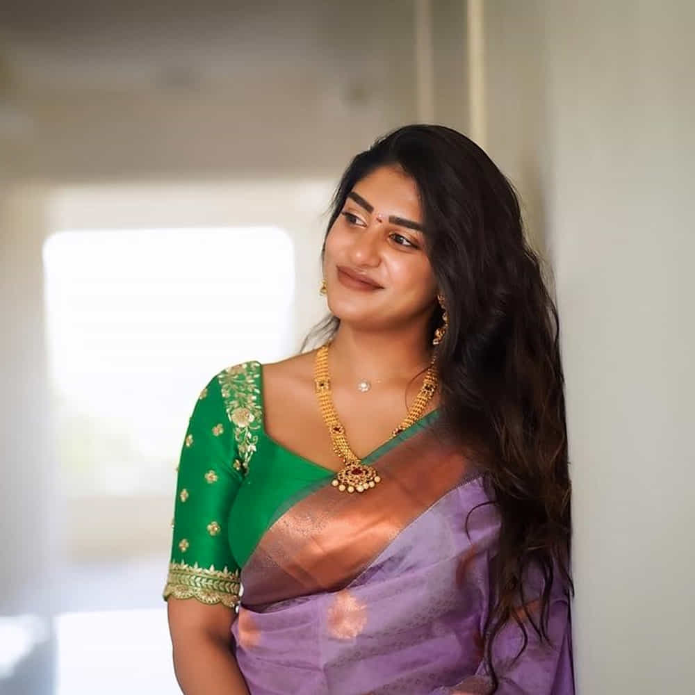 సెలబ్రెటీల వారసుల గురించి సోషల్ మీడియాలో నిత్యం ఎదో ఒక చర్చ జరుగుతాయన్న విషయం తెలిసిందే. అలా నెట్టింట హాట్ టాపిక్ అయిన నటి వారసురాలు సుప్రీత సురేఖావాణి.