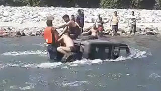 Viral Video: రెండు చక్రాలపై ట్రక్ ని నడిపి గిన్నీస్ రికార్డ్ సాధించిన స్టంట్ డ్రైవర్