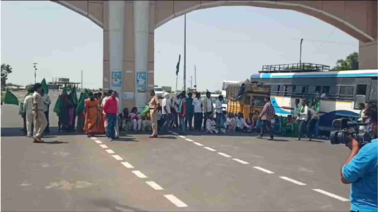 Telangana: మళ్లీ నివురుగప్పిన నిప్పులా ఆదిలాబాద్.. కదం తొక్కిన ఆదివాసీలు..