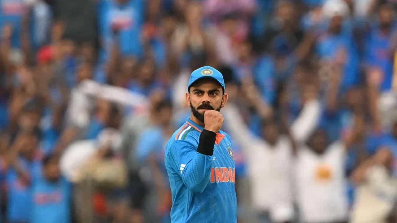 ఇప్పుడు కింగ్ కోహ్లీ కేవలం 577 ఇన్నింగ్స్ల ద్వారా 26 వేల పరుగులు పూర్తి చేశాడు. దీంతో సచిన్ టెండూల్కర్ ప్రపంచ రికార్డును బద్దలు కొట్టి సరికొత్త చరిత్ర సృష్టించాడు.