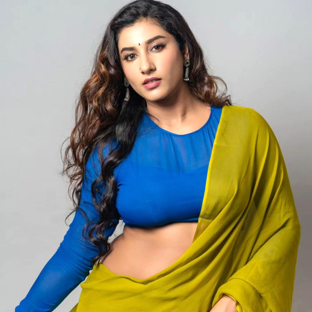 బుల్లితెర పై చాలా మంది ముద్దుగుమ్మ తమ టాలెంట్ తో క్రేజ్ సొంతం చేసుకుంటున్నారు. అలా పాపులారిటీ తెచ్చుకున్న బ్యూటీస్ లో విష్ణు ప్రియా ఒకరు.