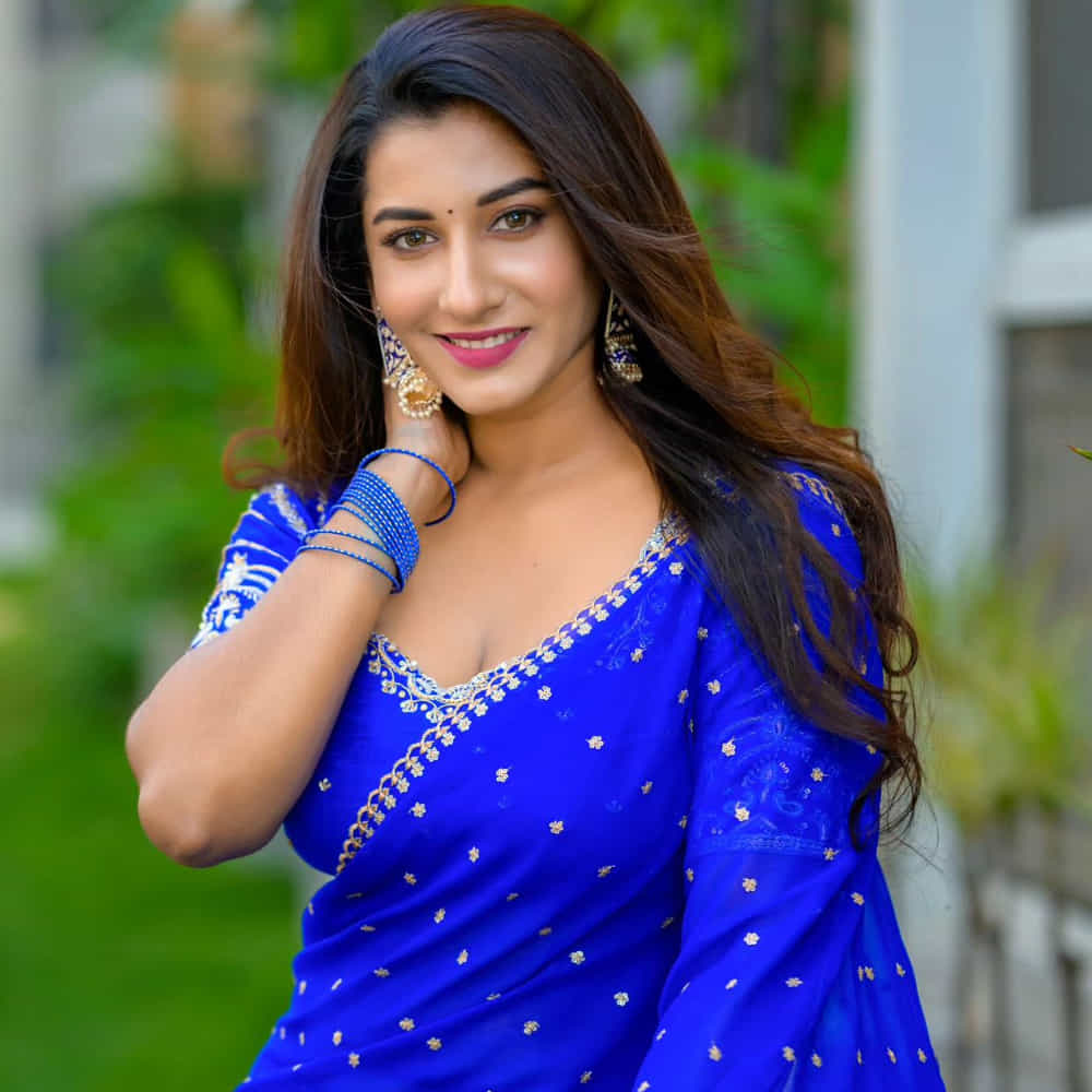 ప్రముఖ ఛానెల్ లో టెలికాస్ట్ అయ్యే పటాస్ షో ద్వారా పాపులర్ అయ్యింది విష్ణు ప్రియా. అంతకు ముందు కొన్ని షార్ట్ ఫిలిమ్స్ లో నటించి మెప్పించింది.