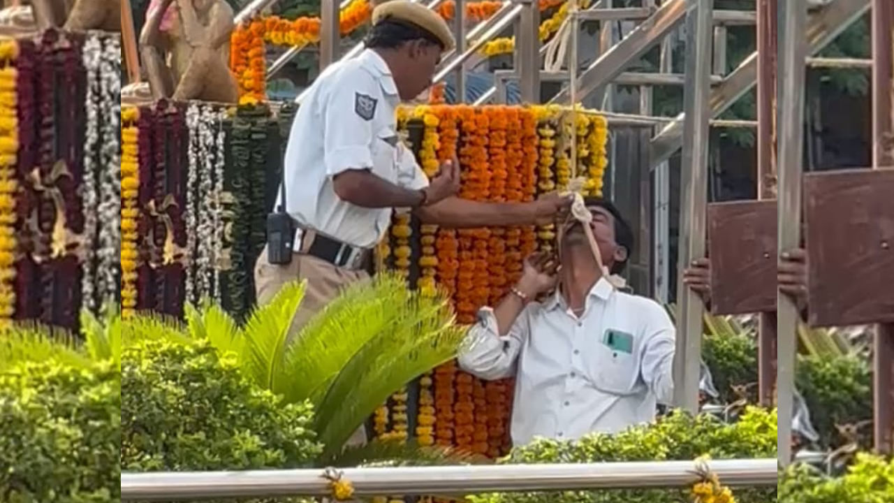 Sircilla News: ఫుల్లుగా మందు కొట్టాడు. నడి ఊర్లోకి వచ్చాడు. గాంధీ విగ్రహం సాక్షిగా బలన్మరణానికి పాల్పడబోయాడు. వందలాది మంది ఆ దారి వెంట పోతున్నా ఏ ఒక్కరూ ఆపిన దాఖలాలు లేవు. చివరకు ఇద్దరు కానిస్టేబుల్స్ వచ్చి అతని ఆత్మహత్యాయత్నాన్ని అడ్డుకున్నారు. మరి ఆ వ్యక్తి చనిపోవాలని భావించడానికి కారణం ఏంటో తెలుసా? తిట్లే కారణం అట. అవును ఆ తిట్ల కారణంగానే అతను చనిపోవాలని డిసైడ్ అయ్యాడట. అసలు అతన్ని ఎవరు తిట్టారు.. ఎందుకు తిట్టారు.. అసలు మ్యారట్ ఏంటో ఈ కథనంలో తెలుసుకోండి..