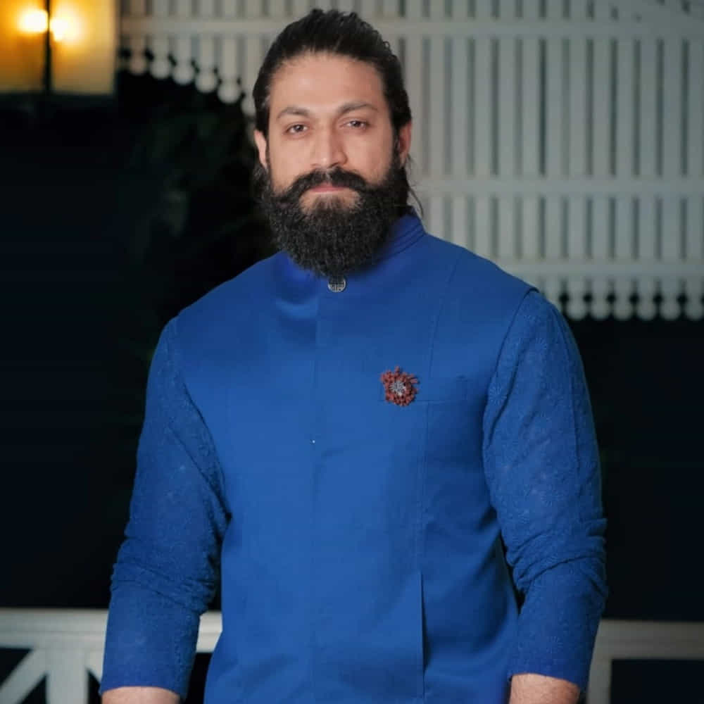 డిసెంబర్ నుంచి రెగ్యులర్ షూటింగ్ కూడా మొదలు కానుంది. తన నెక్ట్స్ సినిమాపై ఫ్యాన్స్ వెయిటింగ్ అర్థమవుతుందని.. కానీ నమ్మండి మీ వెయిటింగ్కు తగిన సినిమా ఇస్తానంటూ ప్రామిస్ చేస్తున్నారు యశ్.