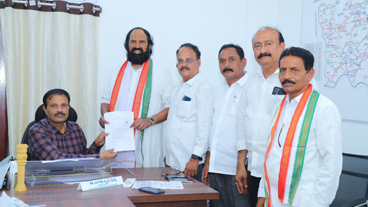 Politicians Nomination Files in Telangana