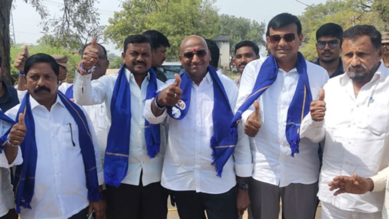 Politicians Nomination Files in Telangana