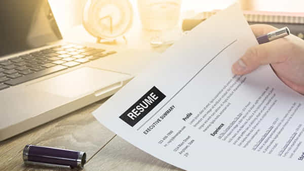 Resume Lab survey: ఎంత మంది ఉద్యోగార్ధులు తమ CVలో అబద్ధాలు చెబుతారు? సర్వేలో తేలిన షాకింగ్ విషయాలు