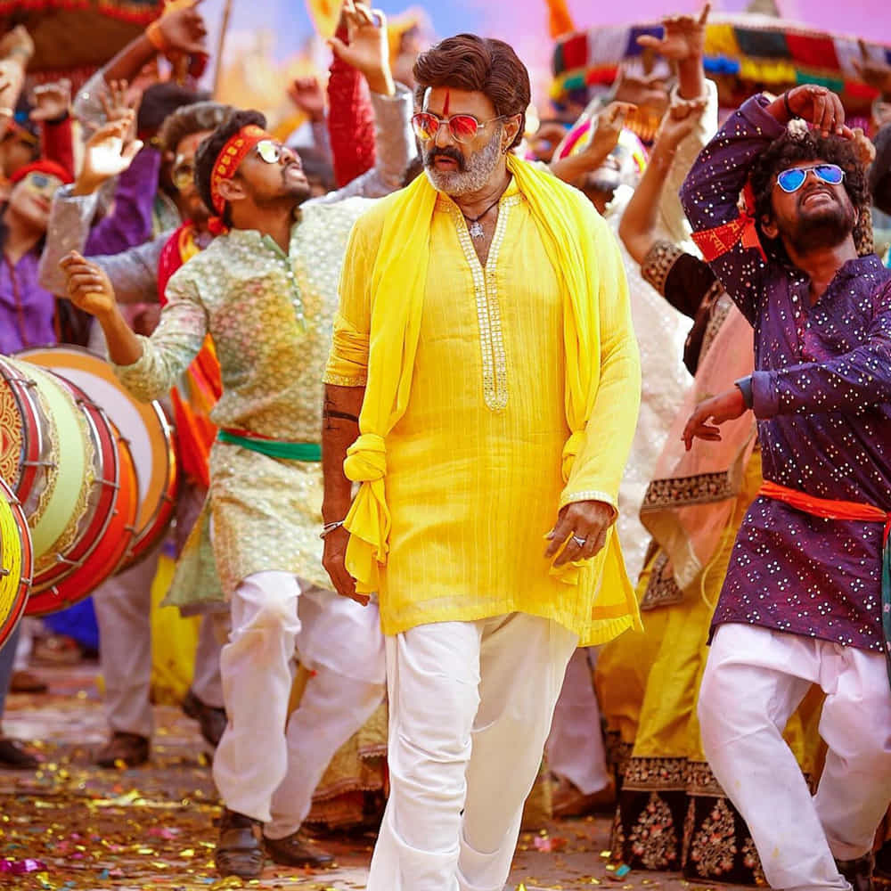 బాలయ్య, బాబీ సినిమా ఇంకా మొదలవ్వక ముందే సంచలనాలు సృష్టిస్తుంది. ఈ చిత్ర బ్యాక్ డ్రాప్ తెలిసి పండగ చేసుకుంటున్నారు నందమూరి అభిమానులు. మా హీరోకు వరసగా నాలుగో హిట్ పక్కా అంటూ సంబరాల్లో మునిగిపోతున్నారు. ఇంతకీ ఆ రేంజ్ కాన్ఫిడెన్స్ ఇస్తున్న ఆ నేపథ్యమేంటి..? అసలు NBK 109 మొదలయ్యేదెప్పుడు..? ఇందులో హీరోయిన్ ఎవరు..? ఇవన్నీ ఎక్స్క్లూజివ్ స్టోరీలో చూద్దాం..