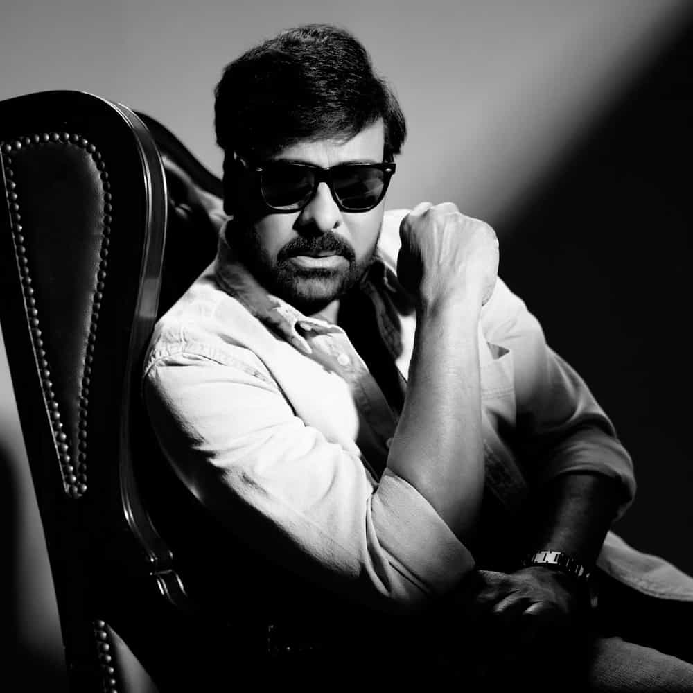 కళ్యాణ్ కృష్ణతో సినిమా ఇప్పట్లో లేనట్లే. వశిష్ట ప్రాజెక్ట్ ఫాంటసీ డ్రామా కావడంతో గ్రాఫిక్స్తోనే ఎక్కువగా పని ఉంటుంది. డిసెంబర్ నుంచి ఇది సెట్స్పైకి రానుంది. ఈ గ్యాప్లో ఓ సినిమా చేయాలనేది చిరు ప్లాన్. ఈ క్రమంలోనే అనిల్ రావిపూడిని కలిసినట్లు తెలుస్తుంది. ఎలా చూసుకున్నా.. 2024లో చిరు కనిపించడం కష్టమే. అంటే మెగా స్పీడ్కు మరోసారి బ్రేక్స్ పడినట్లే.