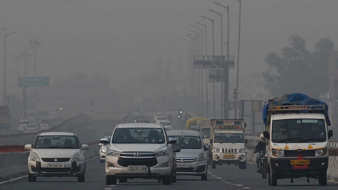 Pollution: అక్కడ బీఎస్3, బీఎస్4 వాహనాలపై నిషేధం.. మీ వాహనం ఏ రకం.. తెలీదా? ఇలా చెక్ చేసుకోండి..