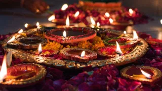 Diwali 2023: ధన్‌తేరాస్, దీపావళి నుండి అన్నాచెల్లల వరకు 5 రోజుల పండుగ ప్రాముఖ్యత, పురాణ కథ ఏమిటంటే