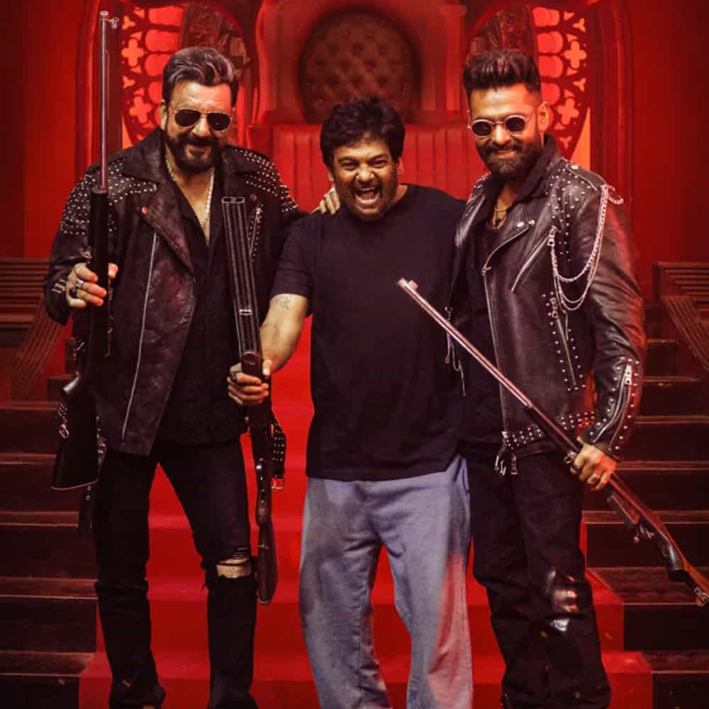 ముందు మ్యూజిక్ డైరెక్టర్పై సస్పెన్స్ మెయింటేన్ చేసి టీం.. ఇప్పుడు హీరోయిన్ విషయంలోనూ ఇదే కంటిన్యూ చేస్తున్నారు. ఇందులో రామ్కు జోడీగా కావ్య తప్పర్ నటిస్తున్నారు. ఏక్ మినీ కథతో పరిచయమైన ఈ భామ.. ఈ మధ్యే విజయ్ ఆంటోనీ బిచ్చగాడు 2లో నటించారు. కెరీర్ డల్గా ఉన్న టైమ్లో డబుల్ ఇస్మార్ట్ ఈమెకు బూస్టప్ లాంటిదే. మార్చ్ 8, 2024న విడుదల కానుంది ఈ చిత్రం.