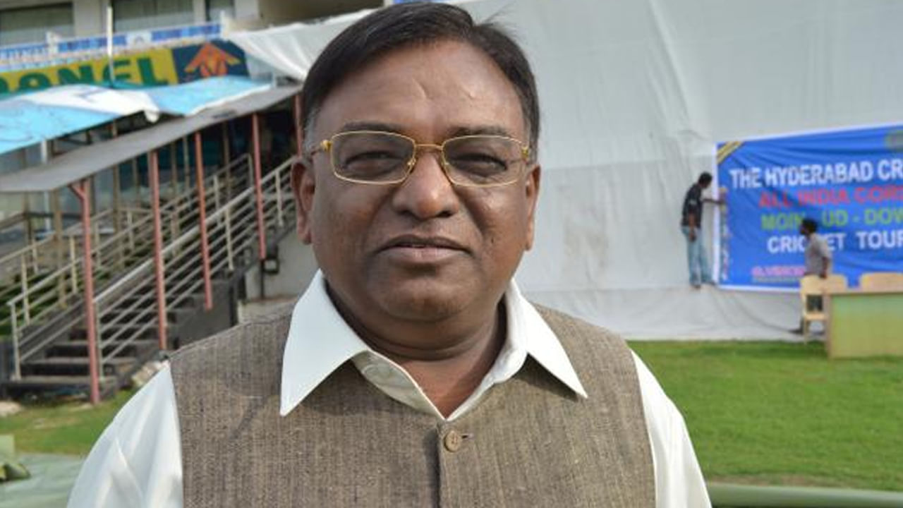 Telangana: ఎన్నికల వేళ మరో ట్విస్ట్.. మాజీ క్రికెటర్ల ఇళ్లపై ఐటీ సోదాలు.. పూర్తి వివరాలు..