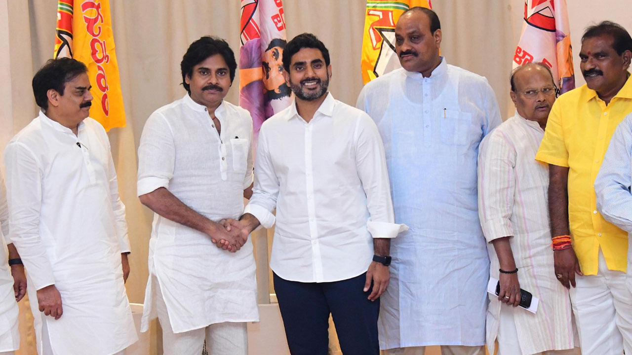 TDP And Janasena: నేటి నుంచి టీడీపీ-జనసేన ఉమ్మడి ఆందోళనలు.. 'ఆంధ్రప్రదేశ్కు దారేది' పేరుతో డిజిటల్ క్యాంపెయిన్..
