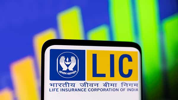 LIC Bima Jyothi: డబుల్ బెనిఫిట్స్తో ఎల్ఐసీలో సరికొత్త ప్లాన్.. తక్కువ పెట్టుబడితో నమ్మకమైన రాబడి..