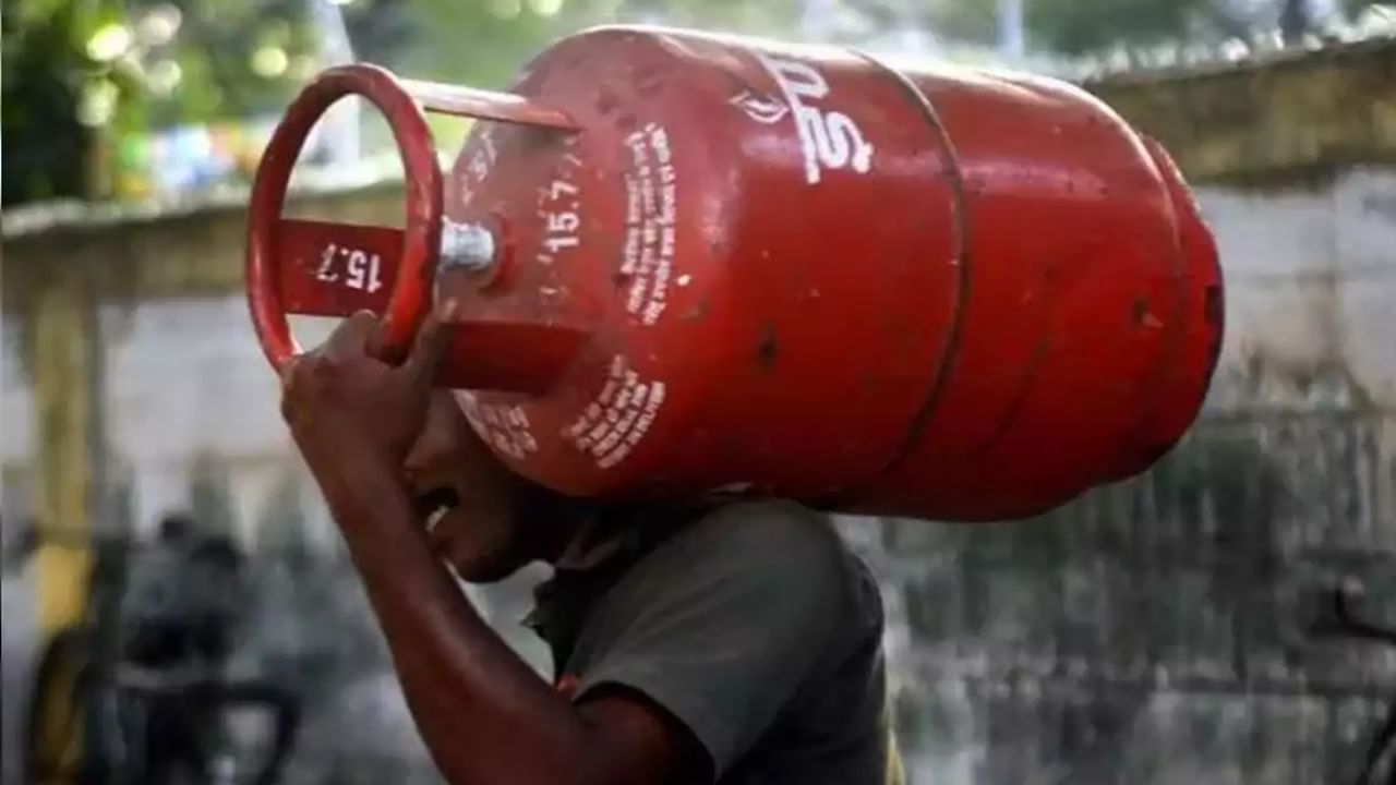 LPG Cylinder Expiration Date: ఎల్పీజీ గ్యాస్ సిలిండర్‌కు కూడా ఎక్స్‌పైరీ డేట్‌ ఉంటుందని తెలుసా? ఎలా తెలుసుకోవాలంటే..