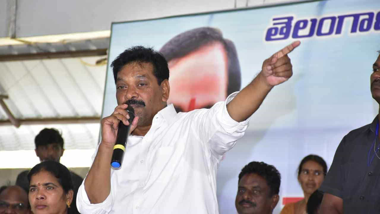 BRS అభ్యర్థిగా పోటీ చేస్తున్న పైళ్ల శేఖర్ రెడ్డి అత్యంత ధనవంతులైన అభ్యర్థుల జాబితాలో నాలుగోవ స్థానం సంపాదించుకున్నారు. శేఖర్ రెడ్డి తన కుటుంబానికి చెందిన రూ. 227 కోట్ల విలువైన ఆస్తులను రూ. 83 కోట్లకు పైగా అప్పులు కలిగి ఉన్నట్లు ప్రకటించారు.