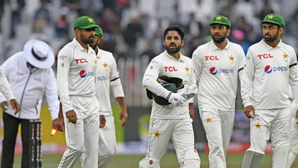 Pakistan: పాకిస్థాన్ క్రికెట్లో మరో కలకలం.. జట్టు తరపున ఆడేందుకు నో చెప్పిన స్టార్ ప్లేయర్..