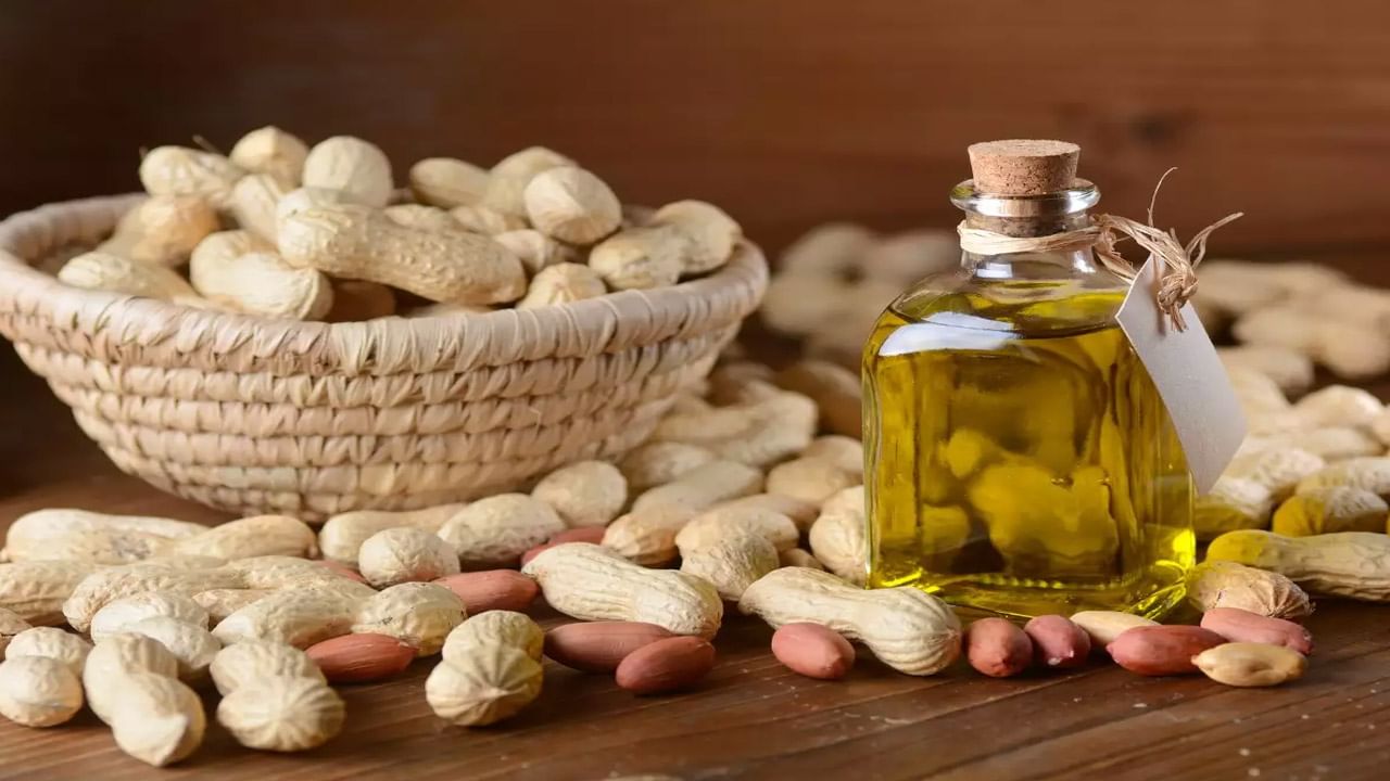 Peanut Oil: మీ ఆహారంలో వేరుశెనగ నూనె వాడుతున్నారా..? అయితే ఖ‌చ్చితంగా ఇవి తెలుసుకోండి!