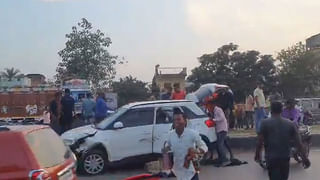 Boat Capsizes: సరయు నదిలో పడవ బోల్తా.. 18మంది గల్లంతు.. 3 మృతదేహాలు లభ్యం.. కొనసాగుతున్న గాలింపు చర్యలు..