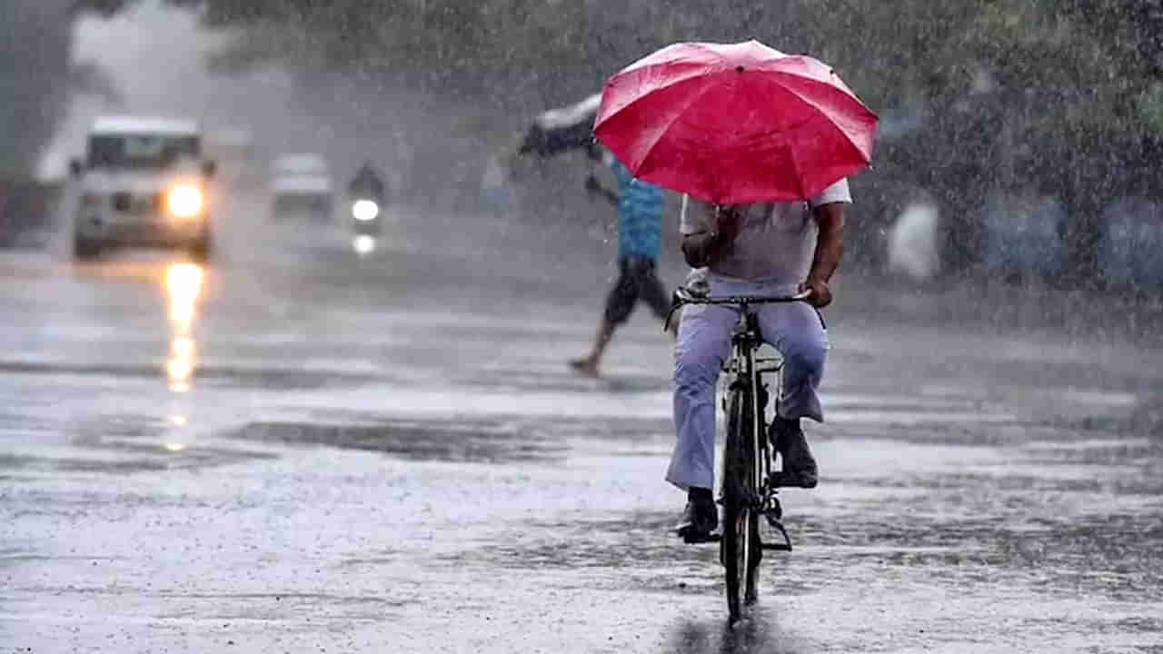 Rains Alert: శబరిమల అయ్యప్ప భక్తులకు అలెర్ట్.. కేరళలో భారీ వర్షాలు.. కొండచరియలు విరిగిపడే అవకాశం..