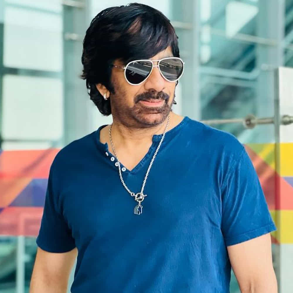 జనాలకు కట్టుకథ, ప్రభుత్వాలు కప్పెట్టిన కథ. ద మేన్ ఈజ్ ఎవ్రీ వేర్ అంటూ ప్రతి షాటుతోనూ, ప్రతి డైలాగ్తోనూ రవితేజ కేరక్టర్కి హైప్ ఇచ్చారు ఈగిల్ టీజర్లో. విత్నెస్ ది స్టార్మ్ ఆన్ థర్టీన్త్ జనవరి అంటూ రిలీజ్ డేట్ని ఇంకో సారి కన్ఫర్మ్ చేశారు మేకర్స్.