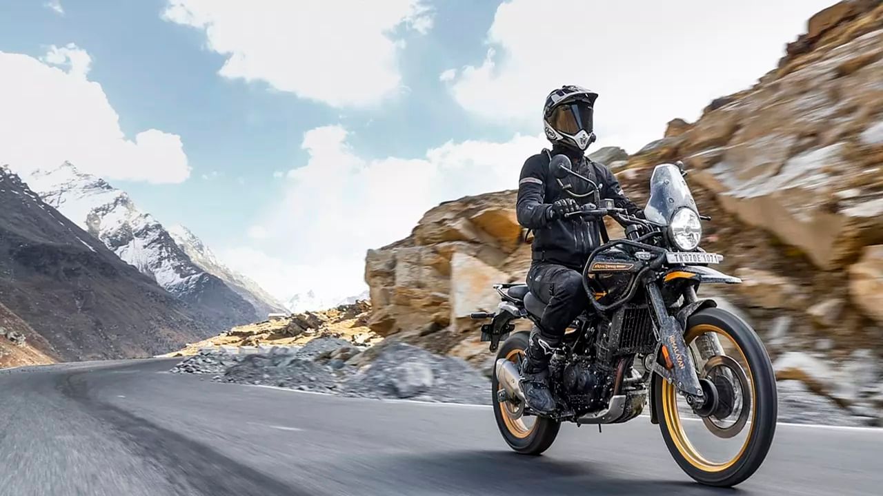 Royal Enfield Himalayan 450: మార్కెట్‌లో రాయల్‌గా ఎంట్రీ ఇచ్చిన హిమాలయన్‌ బైక్‌.. ధరెంతో తెలిస్తే షాక్‌..!