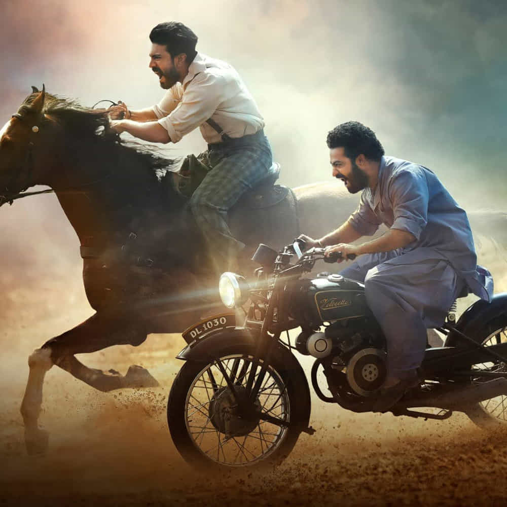 మల్టీస్టారర్ మూవీస్లో గోల్డెన్ లెటర్స్ లో రాసుకోవాల్సిన పేరు ట్రిపుల్ ఆర్. తారక్, చరణ్ కలిసి నటించిన ఈ సినిమా గురించి ఇంకా మాట్లాడుకుంటూనే ఉన్నారు జనాలు... ఇప్పుడే కాదు, నెక్స్ట్ ఇయర్ కూడా డిస్కషన్లోనే ఉంటుంది ఈ సినిమా. రీజన్ ఏంటంటారా? చూసేద్దాం రండి.