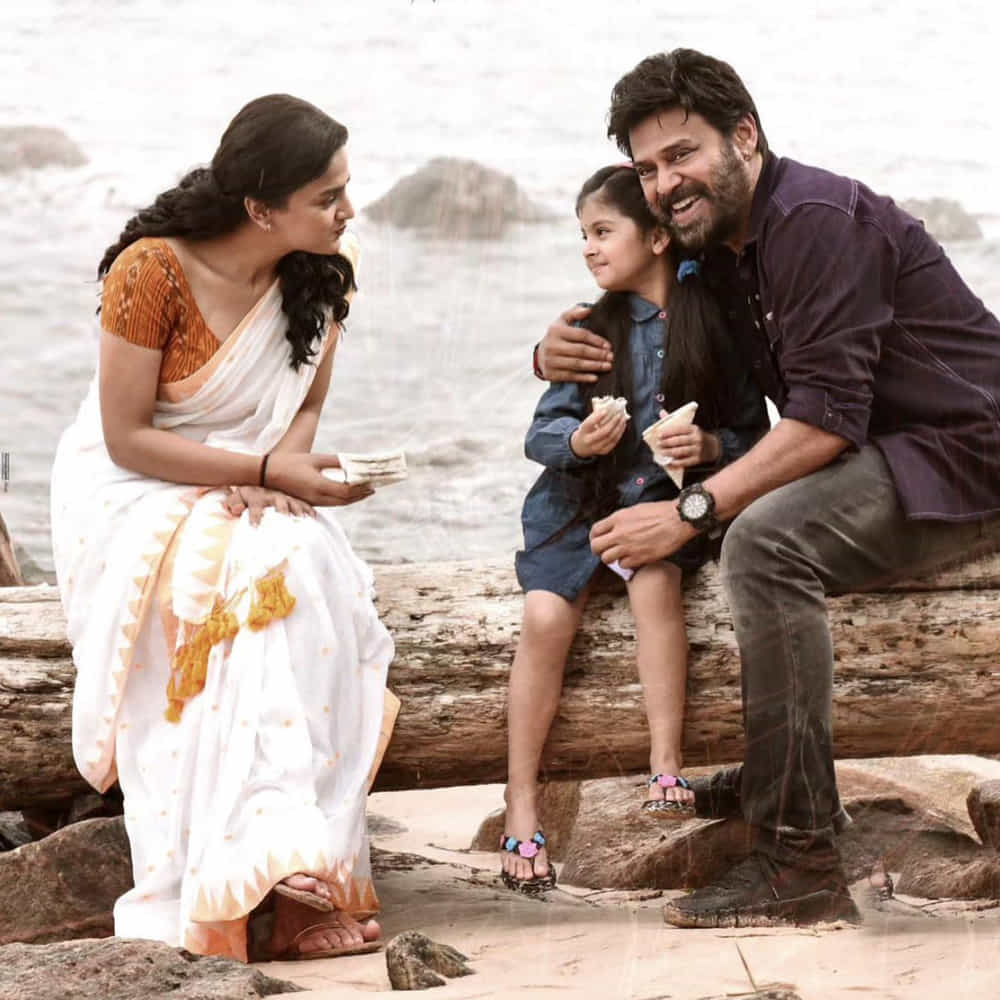 ఈ మూవీ ఈవెంట్‌లో వెరైటీగా స్టేజ్‌ మీద మీడియా పర్సన్స్ కనిపించారు. ఈ నెల 24న విడుదల కానుంది కోట బొమ్మాళి. ఈ పబ్లిసిటీ పోకడలు గమనించిన వారు, ఫ్యూచర్‌లో ఈ వింగ్‌లో ఇంకెంత క్రియేటివిటీ కనిపిస్తుందోనని మాట్లాడుకుంటున్నారు. 