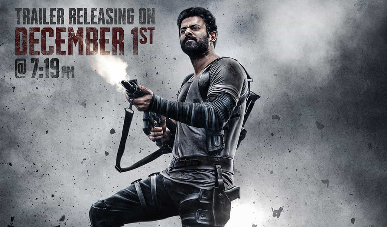ఈ మధ్య సలార్ సినిమా నుంచి కొన్ని పోస్టర్స్, వీడియోలు బయటికి వచ్చాయి. ఈ లీక్స్ విషయంలో చాలా సీరియస్గా ఉన్నారు దర్శక నిర్మాతలు. తమ కంటెంట్ను సోషల్ మీడియాలో స్ప్రెడ్ చేసిన ఓ ఇద్దరిని సైబర్ క్రైమ్ అరెస్ట్ చేసినట్లు ప్రచారం జరుగుతుంది. ఇకపై కూడా ఇంతే సీరియస్గా ఉంటామని.. లీక్స్ విషయంలో చర్యలు తప్పవంటూ సీరియస్ వార్నింగ్ ఇస్తున్నారు సలార్ మేకర్స్.