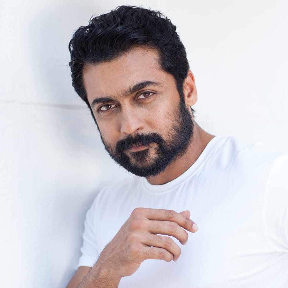 Suriya: కోలీవుడ్ స్టార్ హీరో సూర్య కంగువ షూటింగ్‌లో గాయపడిన సంగతి తెలిసిందే. ప్రమాదానికి సంబంధించిన వార్తలు బయటకు రావటంతో అభిమానులు ఆందోళన వ్యక్తం చేశారు. తాజాగా ఈ ఘటనపై స్పందించిన సూర్య, తాను త్వరగా కోలుకుంటున్నా అని చెప్పారు. తనపై ఇంత ప్రేమ చూపిస్తున్న అభిమానులకు కృతజ్ఞతలు తెలిపారు.